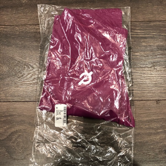 Peloton Lululemon Fast and Free - Picture 5 of 10